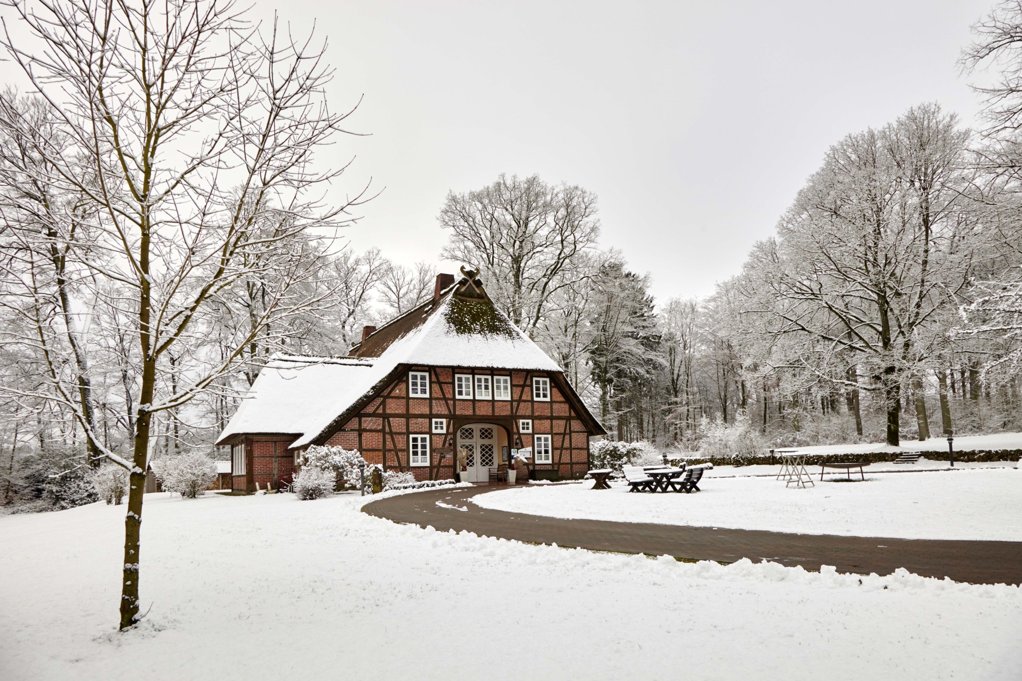 hotel hof tuetsberg schneverdingen foto christian burmester bei schnee im winter